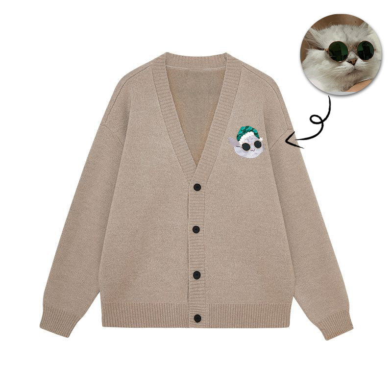 Personalized Embroidered Cardigan: Keep Your Dog Warm and Stylish in a Christmas Hat This Winter!