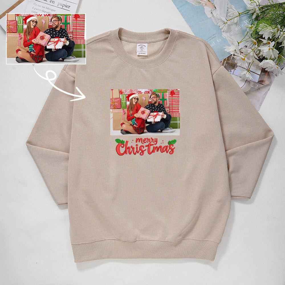 Custom Embroidered Christmas Sweatshirts: Upload Photos and Personalize Text for the Perfect Family Gift to Warm Your Winter!