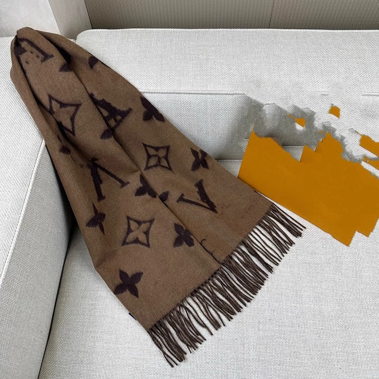 Elegant Cashmere Scarf & Stylish Shawl