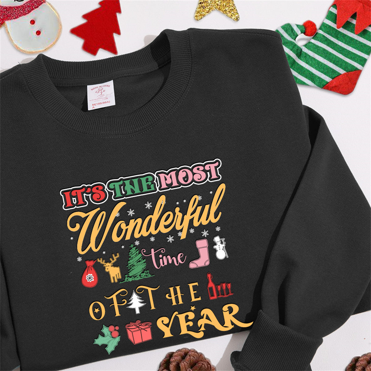 Embroidered Christmas Sweatshirt | Autumn Collection | Cozy & Festive Design | Perfect for Winter Celebrations | Stylish & Comfortable | Ideal Gift for Friends & Family