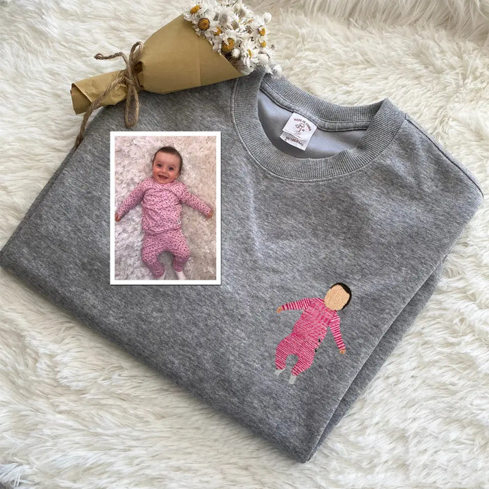 Customized embroidered hoodies for baby photos, the best matching hoodies for baby photos