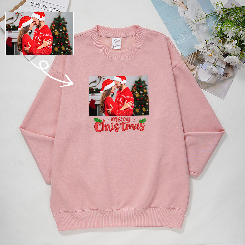 Custom Embroidered Christmas Sweatshirts: Upload Photos and Personalize Text for the Perfect Family Gift to Warm Your Winter!