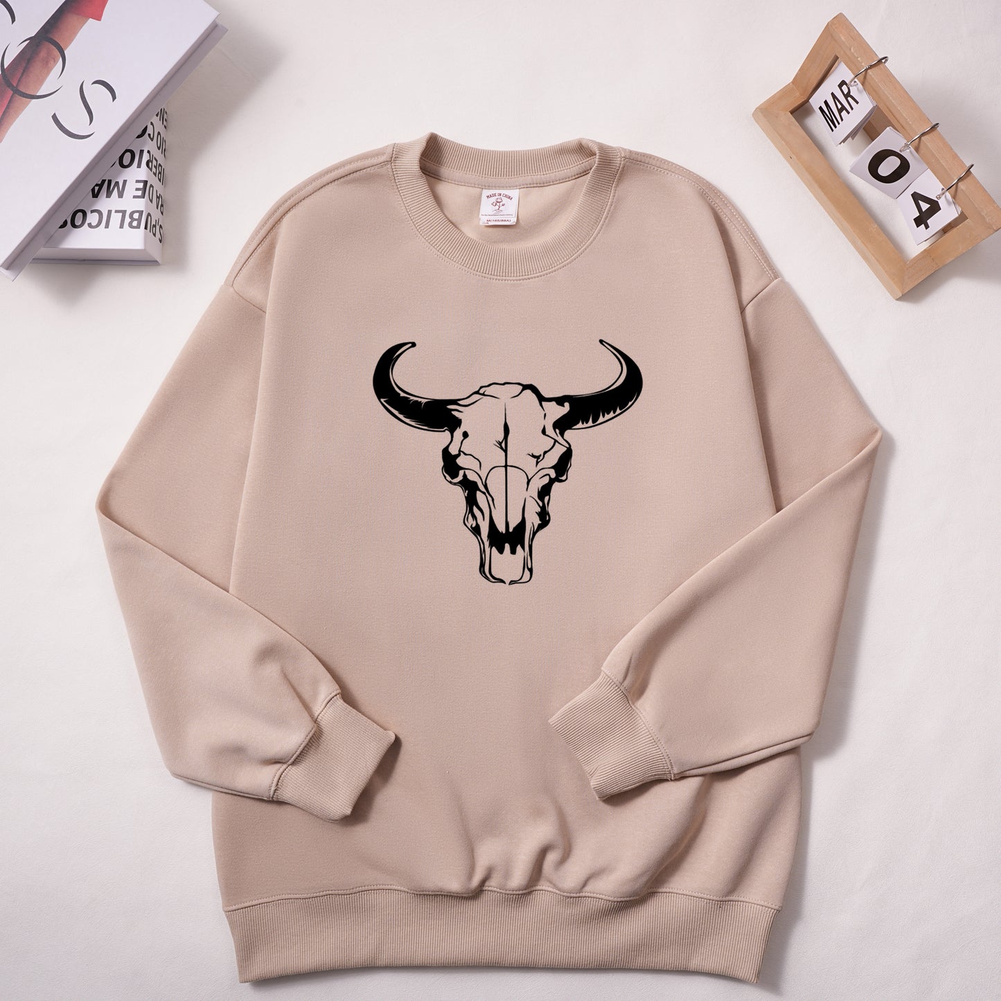 Personalized Cool Hand-painted Cow Skull Print Sweatshirt